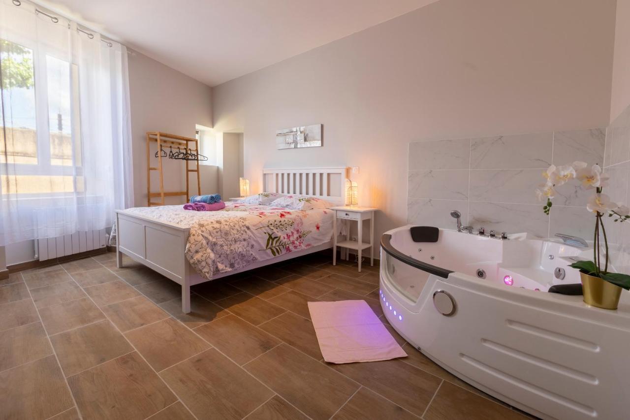 Loc Trotteur Le Cacao - Balneo, Gare Lourdes Apartman Kültér fotó