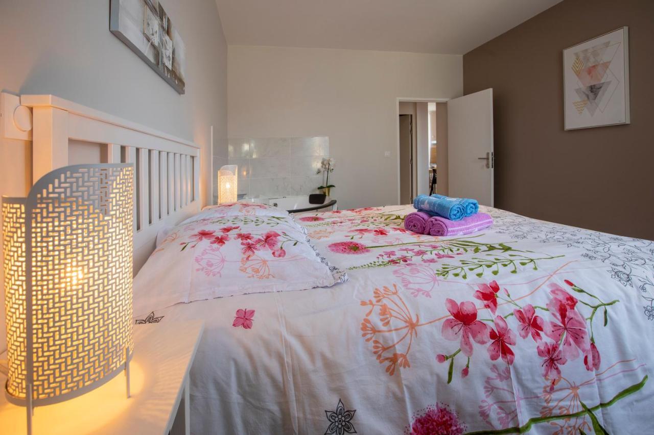 Loc Trotteur Le Cacao - Balneo, Gare Lourdes Apartman Kültér fotó